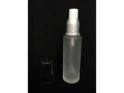 Fľaštička sklenená - mliečne sklo 50 ml, strieborno-biela sprej, číry vrchnák